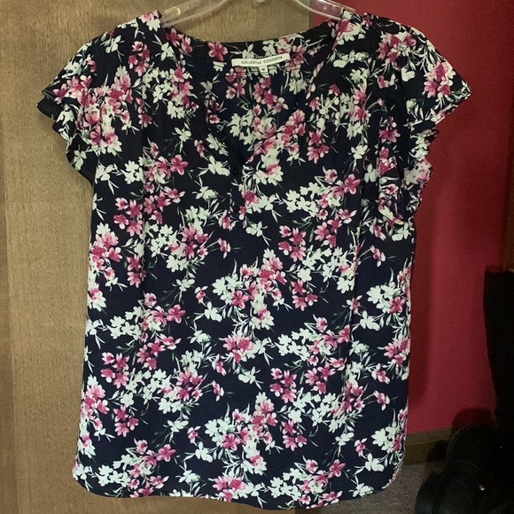 COLLECTIVE CONCEPTS Heidy Flutter Sleeve Blouse - Picture 2 of 2